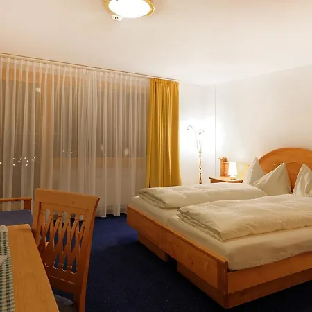 Plateau Rosa מלון 3*